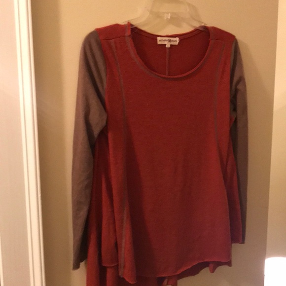 Altar’’s State Sweater - Picture 3 of 4